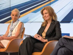 Sylwia Cieślak-Wilk (druga od lewej) wzięła udział w debacie eksperckiej nt. odporności infrastruktury transportowej.